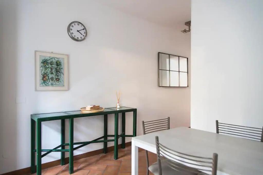 Hidden Retreat - Duomo Apartment Milan Exterior photo