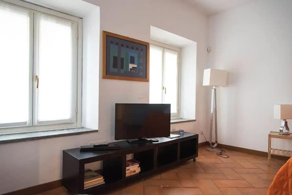 Hidden Retreat - Duomo Apartment Milan Exterior photo
